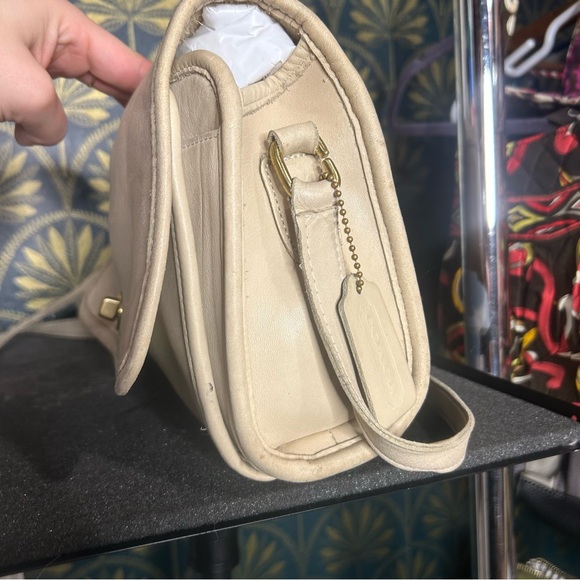 COACH cream Leather Ridgefield Flap Turn Lock Crossbody 9812 - Picture 5 of 9